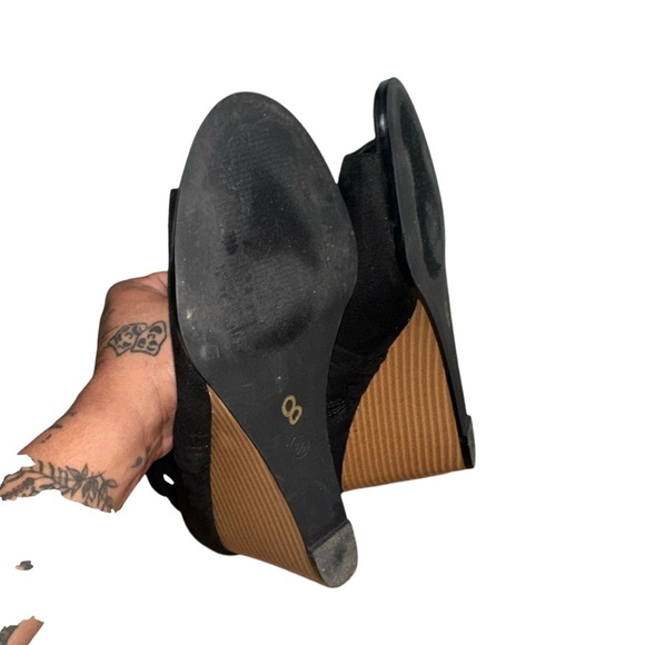 Women Journee Collection Sabeena Wedge Ankle Bootie Color Black Size 8.5 - Picture 13 of 16